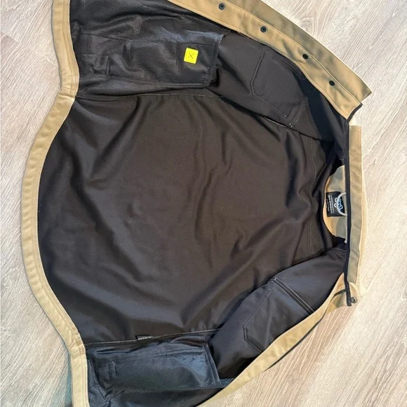 Men's Saga Softshell Jacket. Mens Medium - Picture 7 of 7